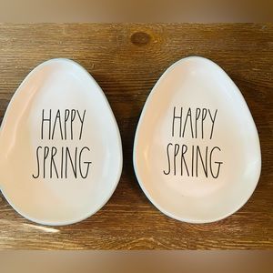 Rae Dunn set of 2 plates NWT